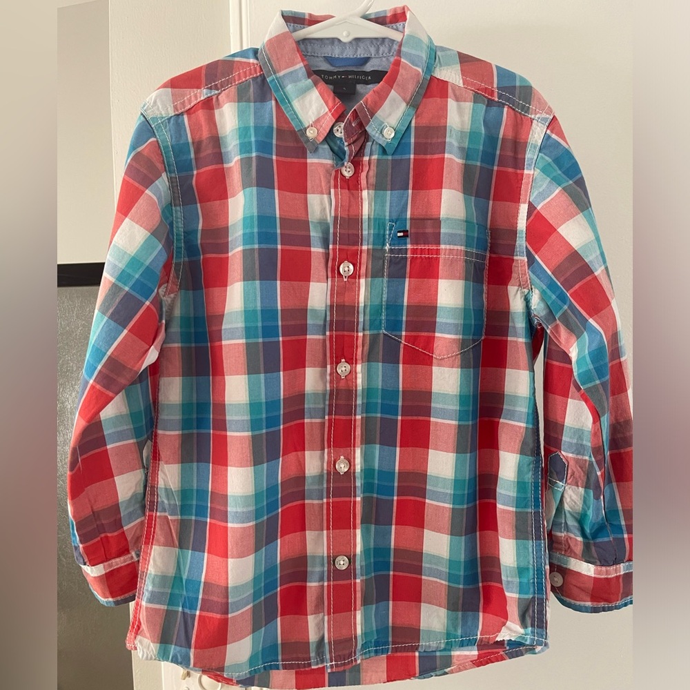 Boys size 5 Tommy Hilfiger